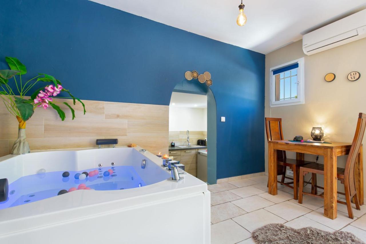Appartement Jacuzzi 4 Etoiles Beaute - Mbroom Var ピュジェ・シュル・アルジャン エクステリア 写真